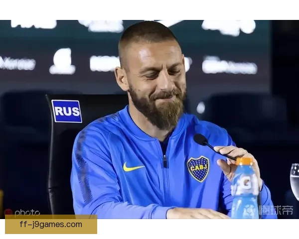 德罗西在博卡青年圆满退役生涯感人瞬间回顾